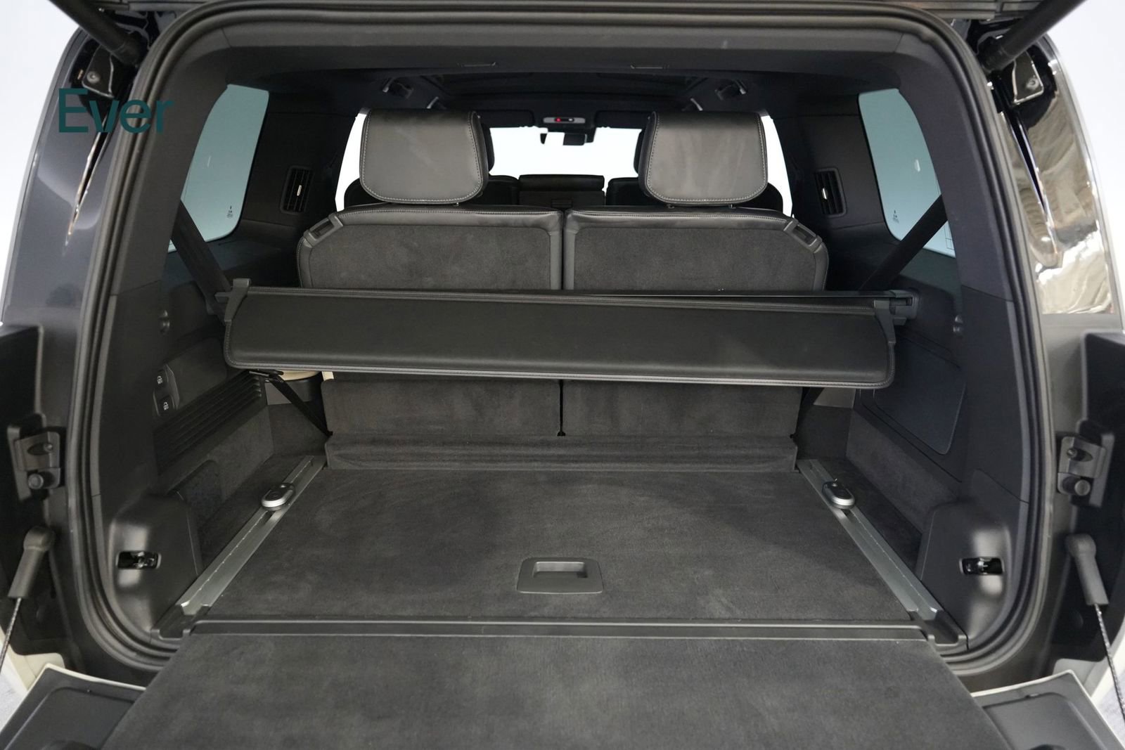 Used 2025 Rivian R1S Adventure AWD/4WD image 8