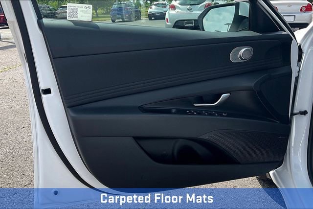 New 2025 Hyundai Elantra Limited FWD image 27
