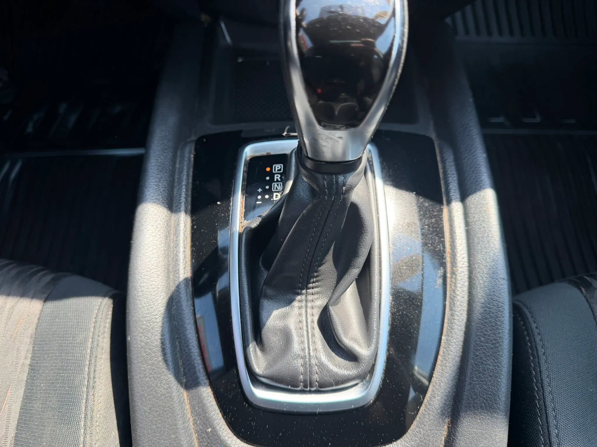 Used 2018 Nissan Rogue S AWD/4WD image 14