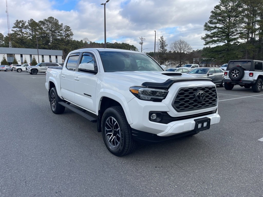 Used 2023 Toyota Tacoma TRD Sport w/ Technology Package image 6