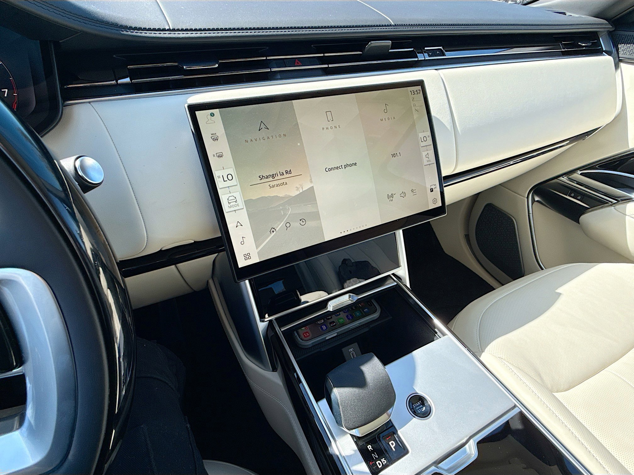 New 2026 Land Rover Range Rover Autobiography image 29