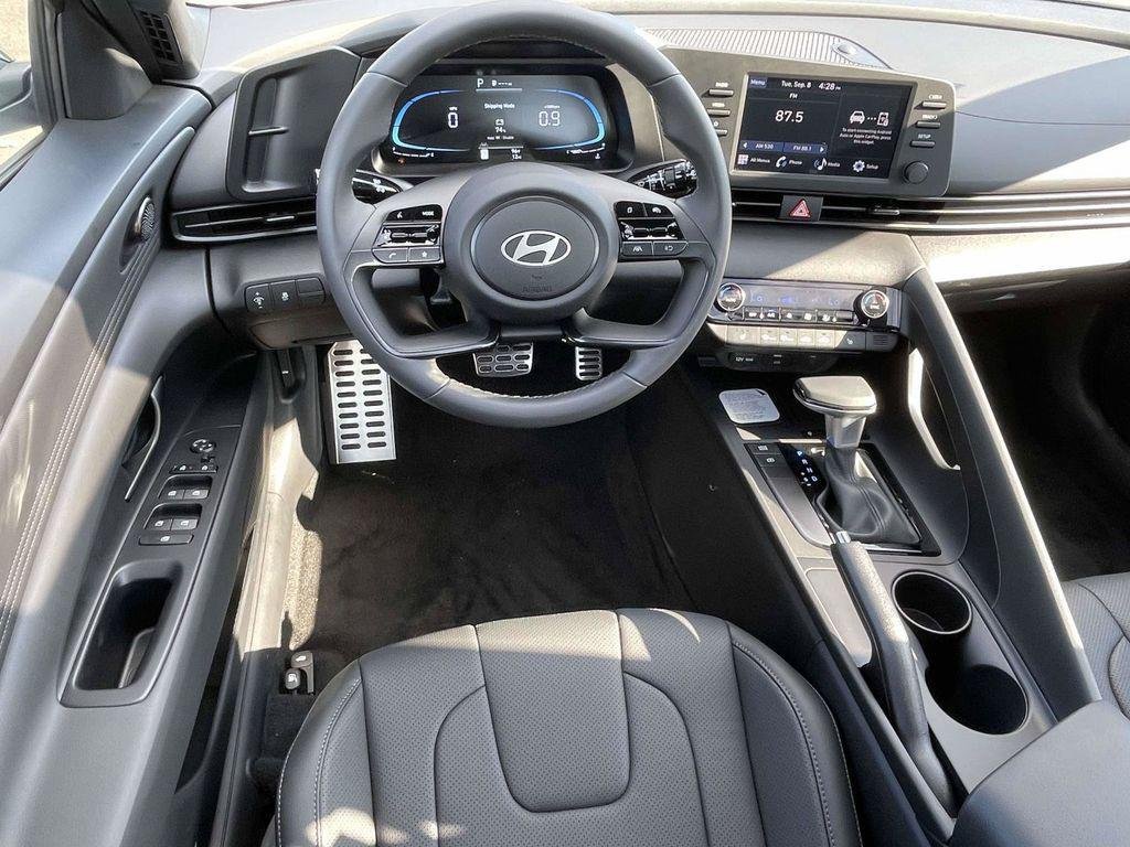 New 2026 Hyundai Elantra SEL Sport FWD image 35