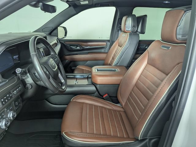 Used 2023 GMC Yukon XL Denali Ultimate AWD/4WD image 15