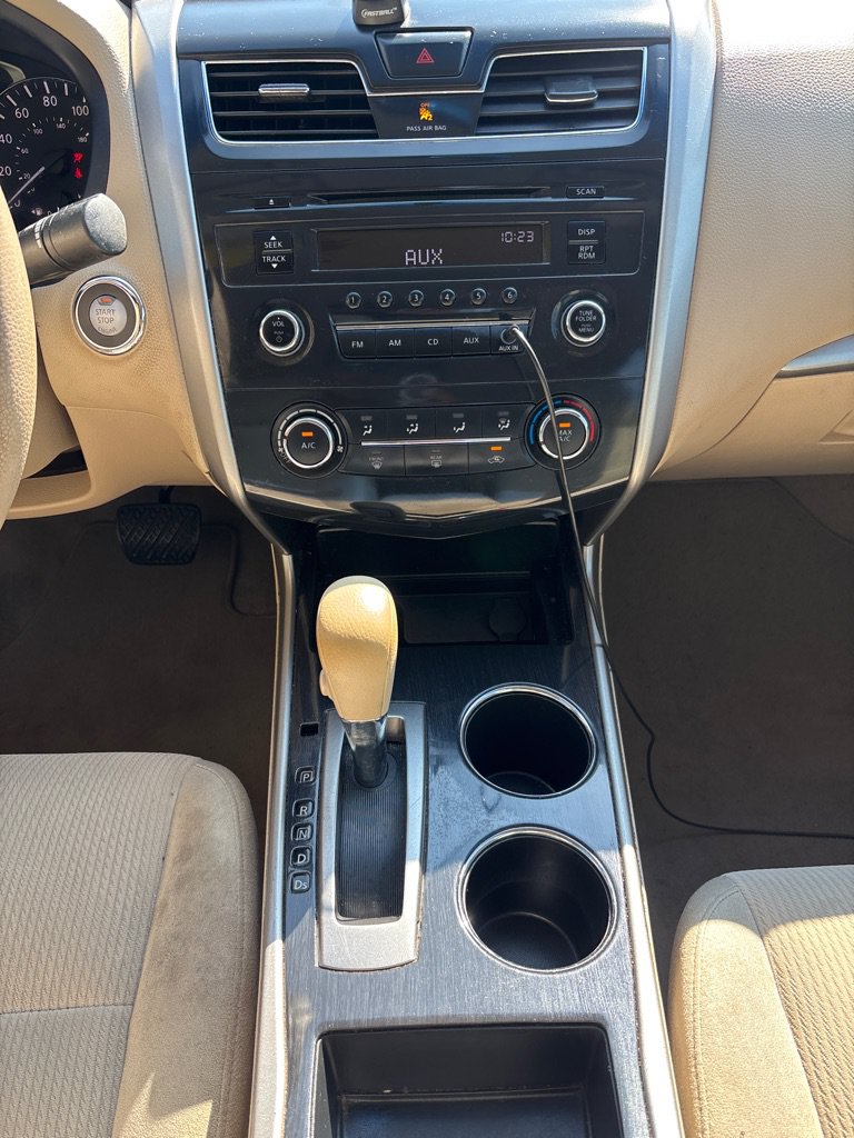 Used 2013 Nissan Altima 2.5 S FWD image 15