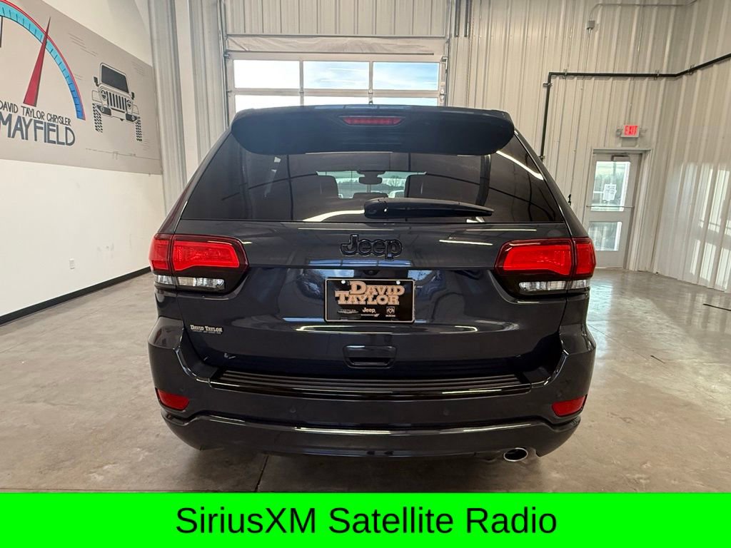 Used 2018 Jeep Grand Cherokee Altitude image 3
