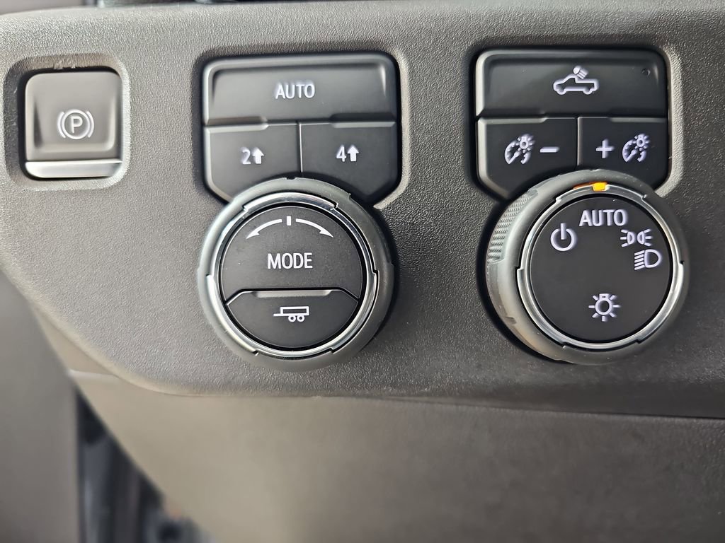 Certified 2024 Chevrolet Silverado 1500 LT image 30