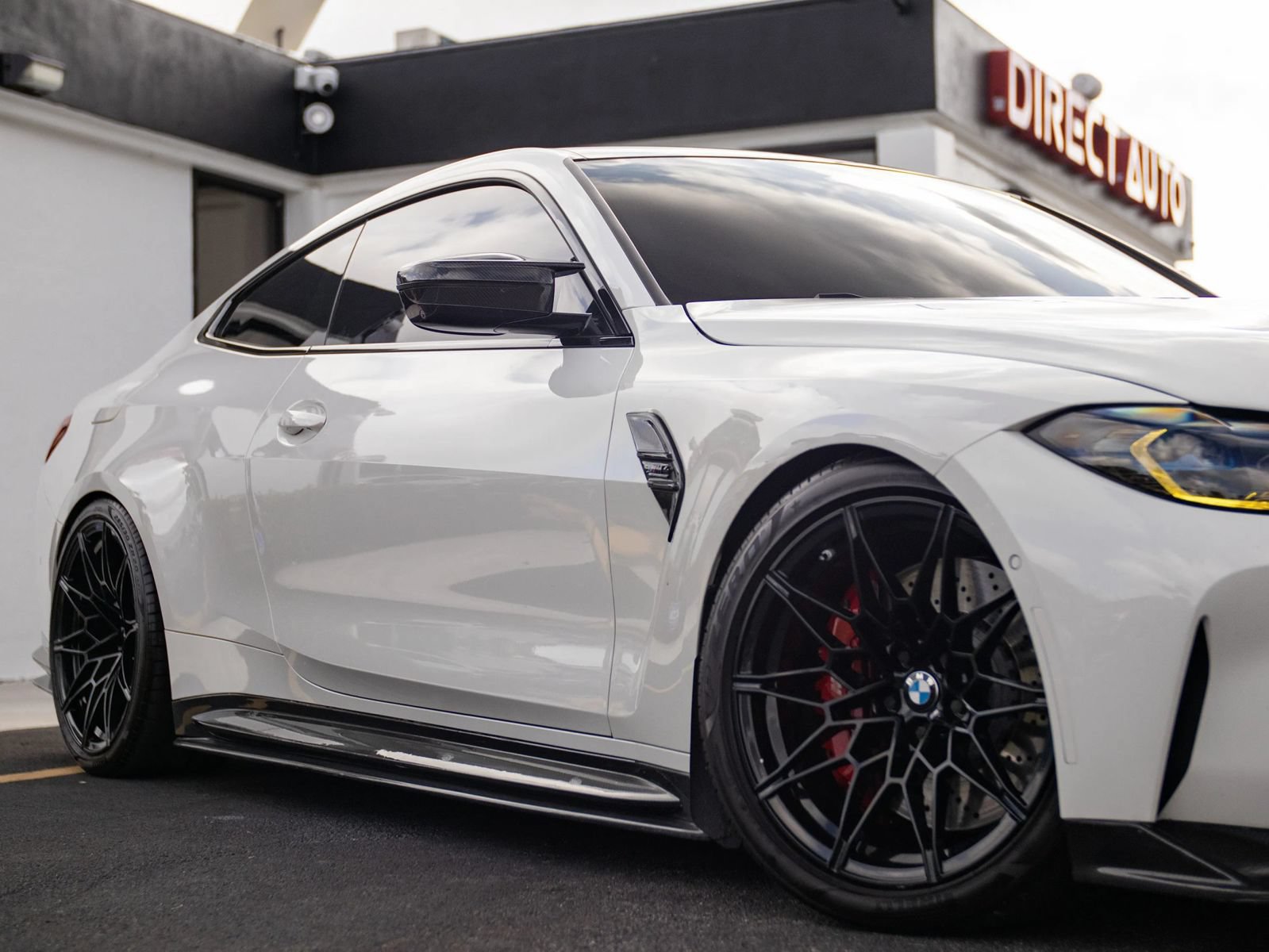 Used 2021 BMW M4 Competition w/ M Carbon Exterior Package RWD image 4