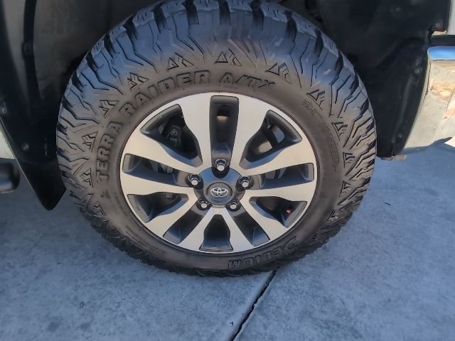 Used 2021 Toyota Tundra Limited w/ Limited Premium Package image 36