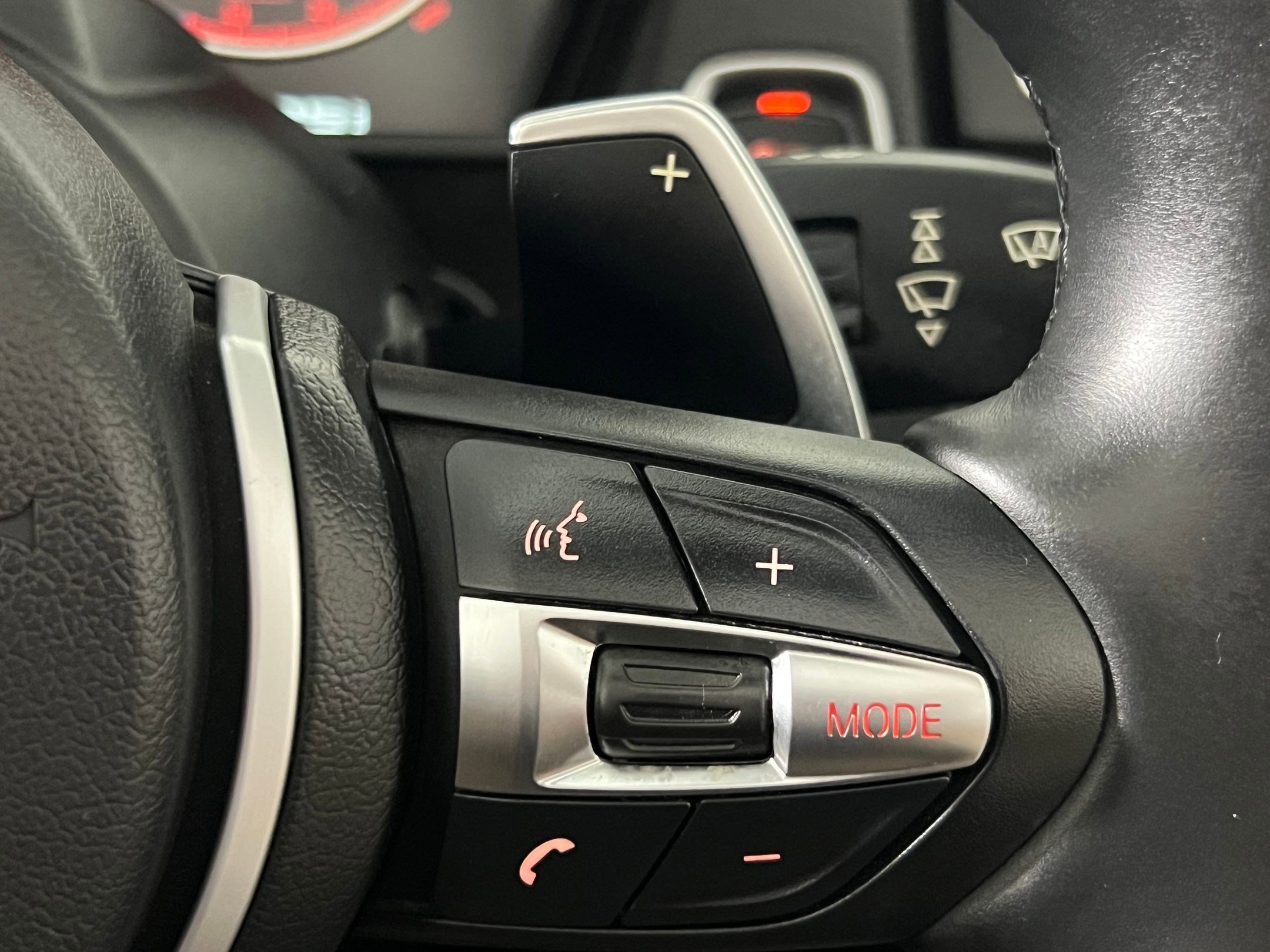 Used 2016 BMW M235i Convertible image 26