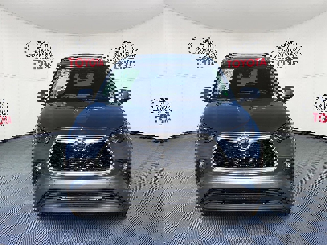 New 2026 Toyota Highlander XLE image 3