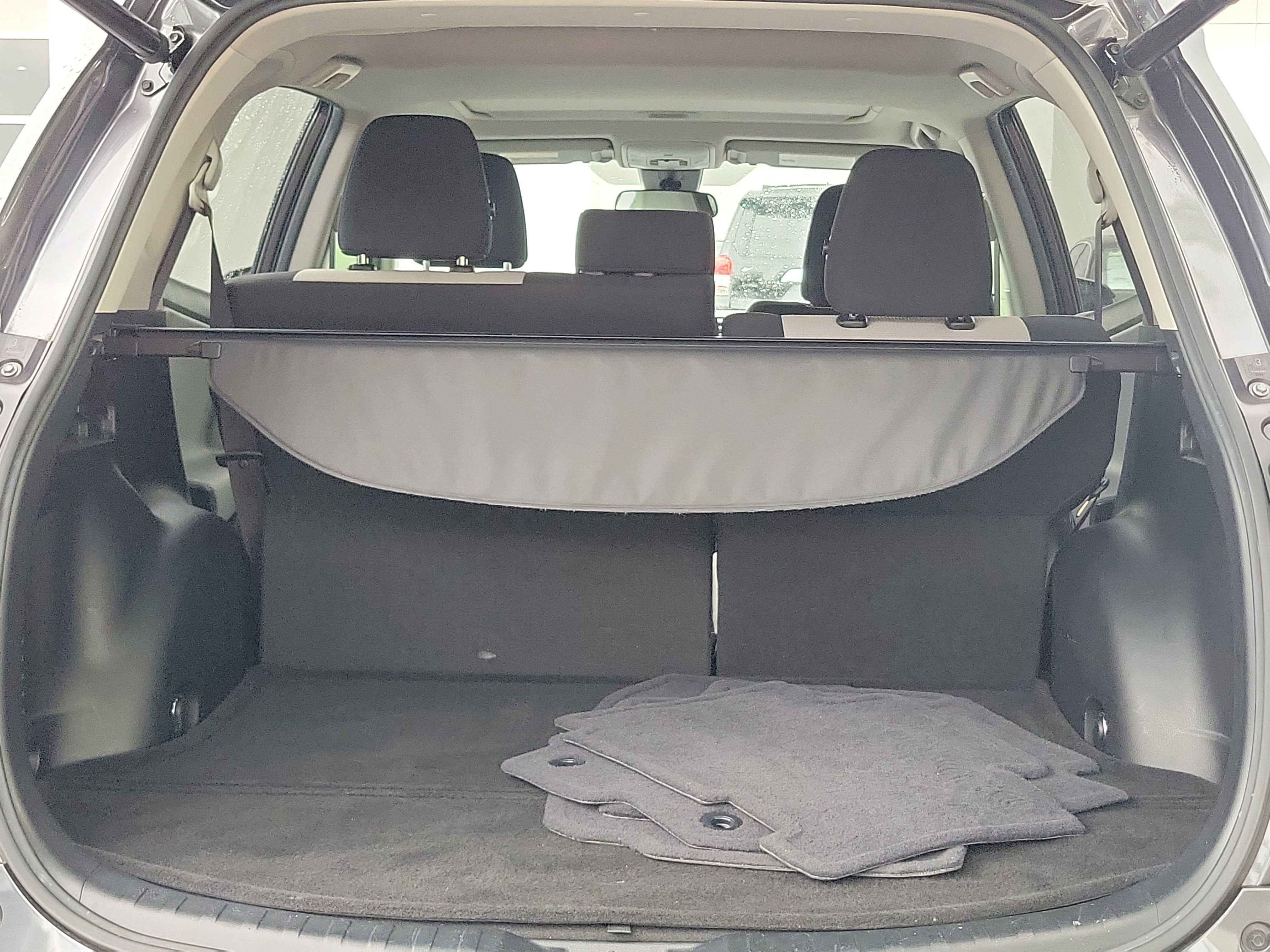 Certified 2018 Toyota RAV4 XLE AWD/4WD image 8