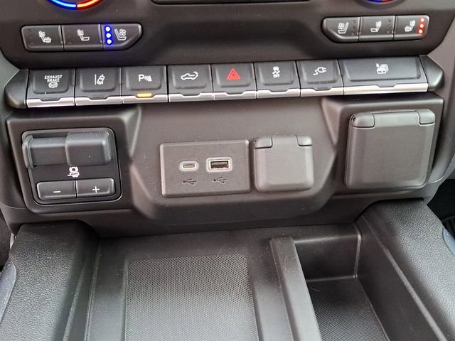 Used 2023 Chevrolet Silverado 3500 High Country image 11