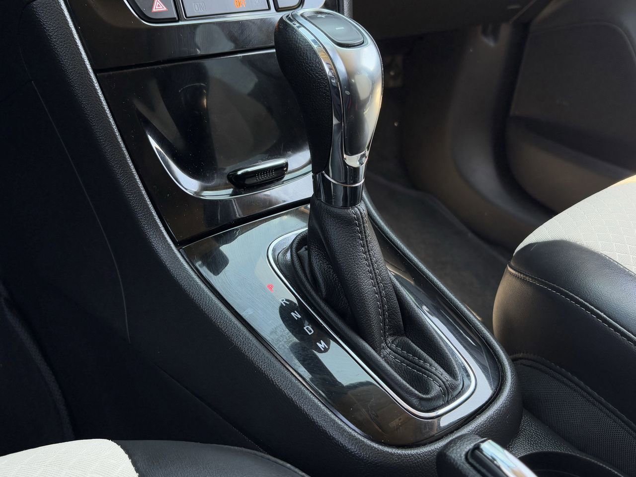 Used 2021 Buick Encore Preferred w/ Safety Package image 18