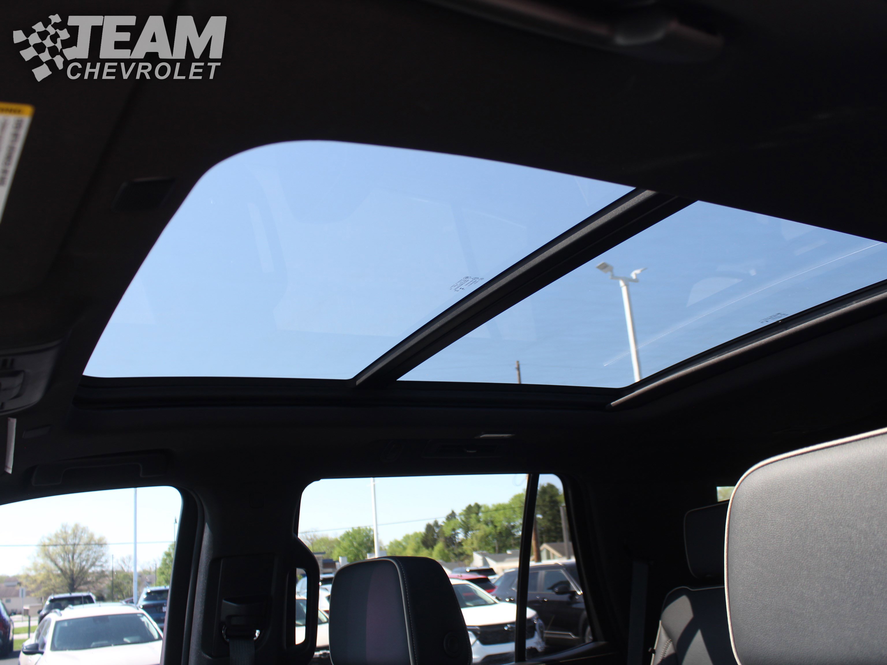 Used 2023 GMC Yukon SLT w/ SLT Luxury Package AWD/4WD image 12