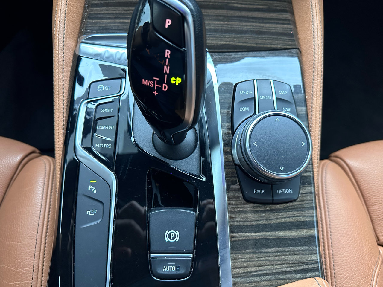 Used 2019 BMW 530i w/ M Sport Package image 36