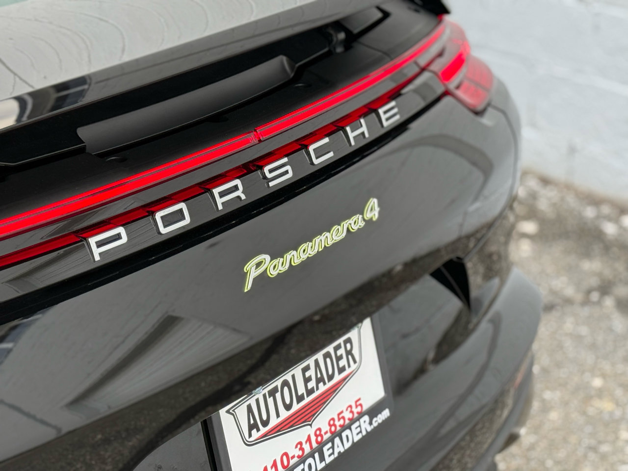 Used 2019 Porsche Panamera 4 image 20