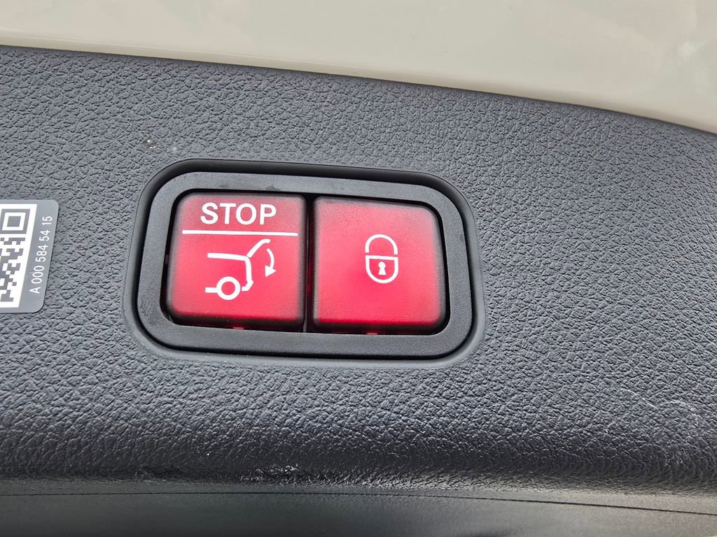 Certified 2026 Mercedes-Benz GLC 300 4MATIC image 21