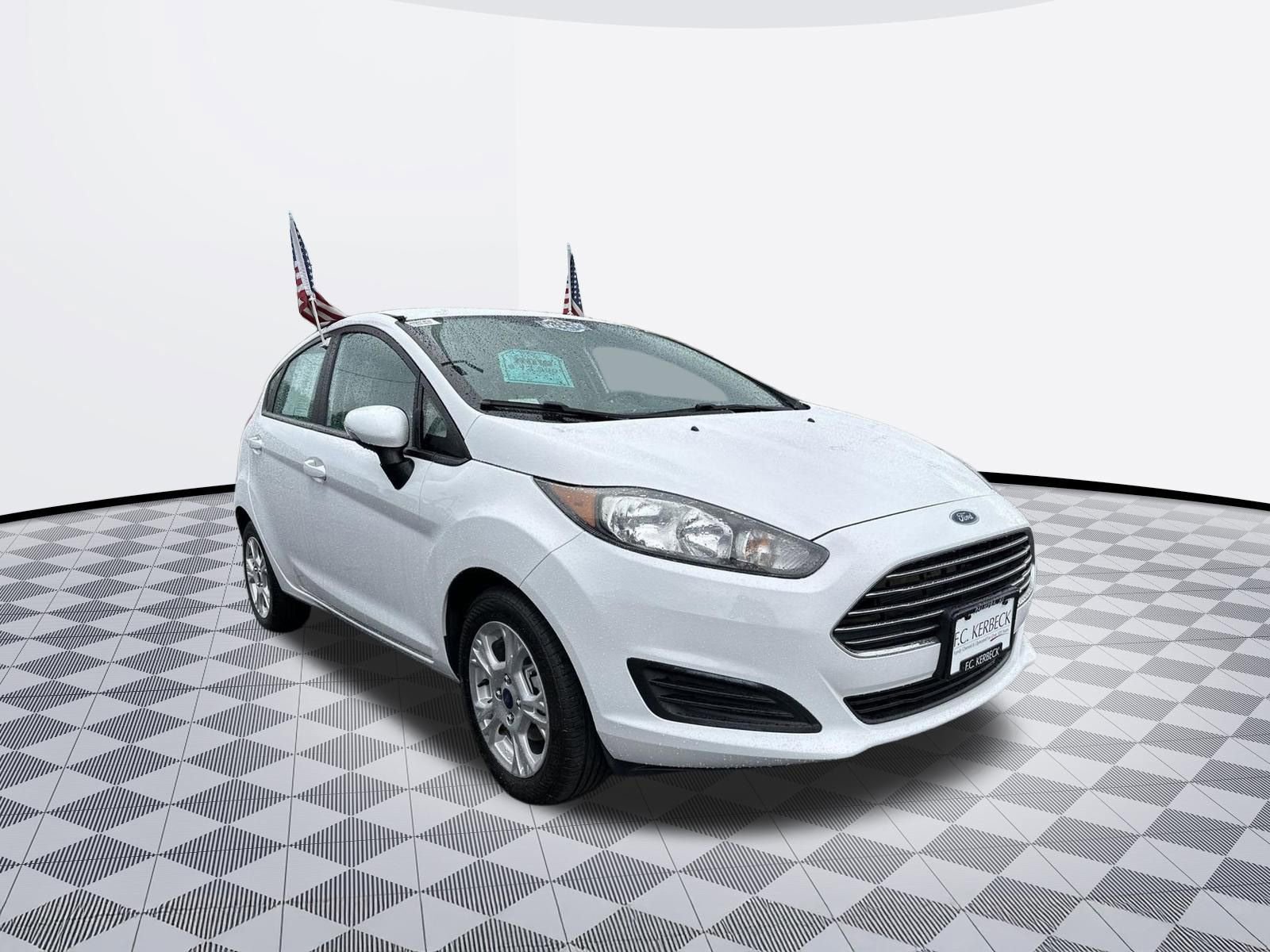 Used 2016 Ford Fiesta SE w/ Cold Weather Package FWD image 3