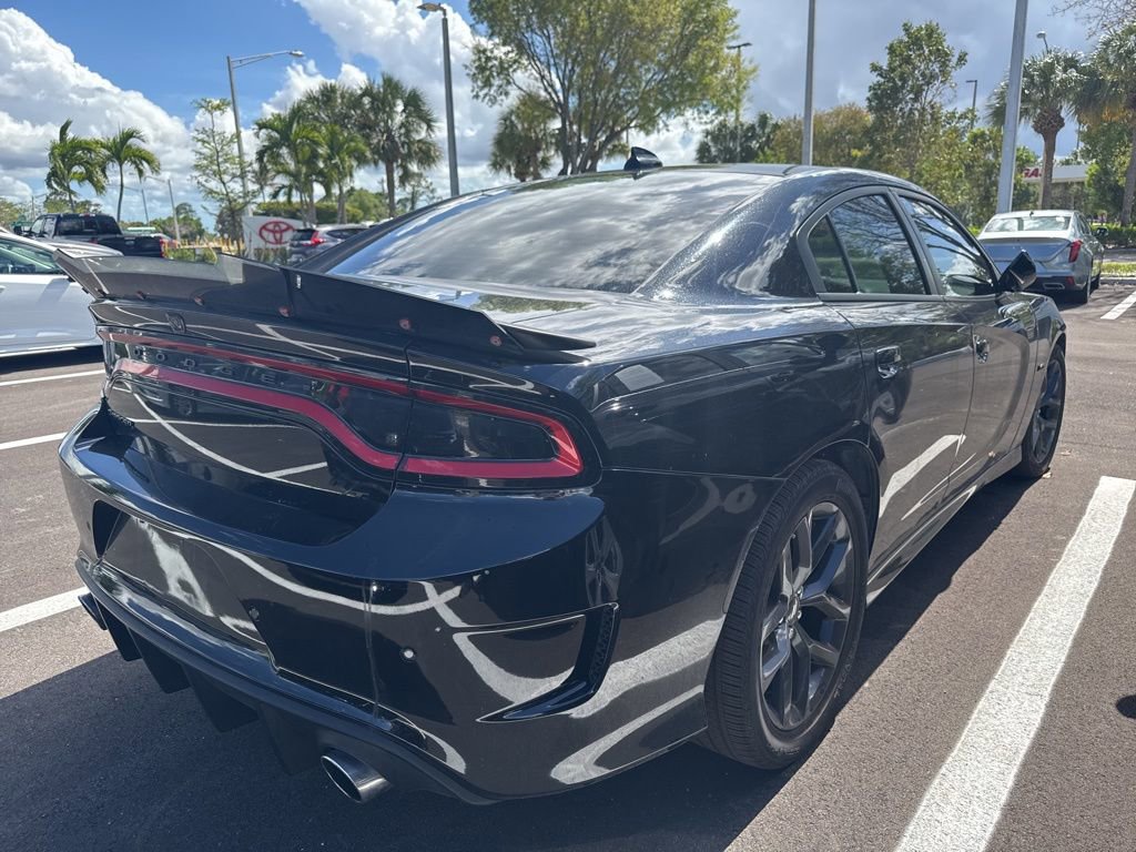 Used 2023 Dodge Charger R/T w/ Blacktop Package image 4