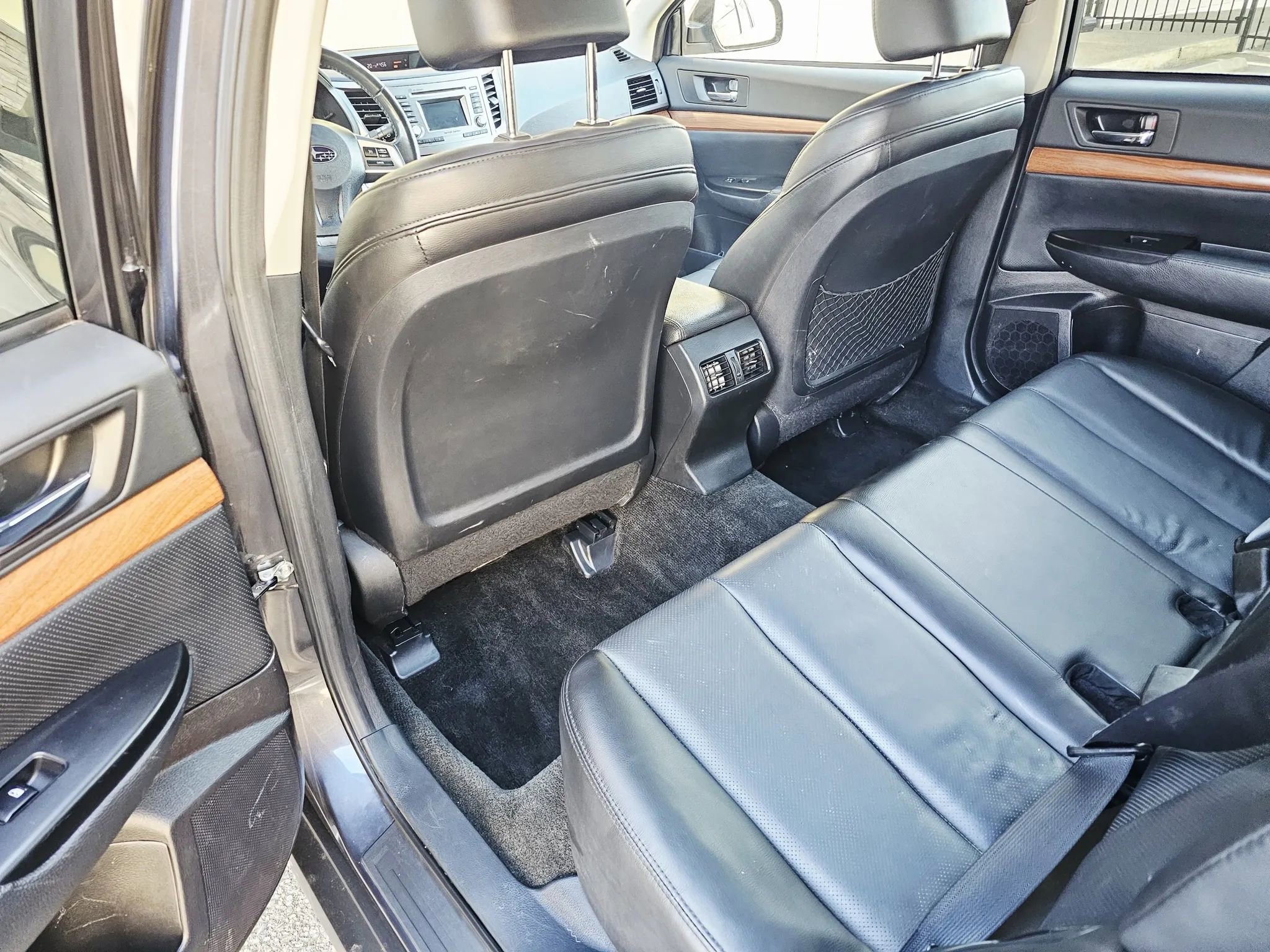 Used 2013 Subaru Outback 2.5i Limited AWD/4WD image 10