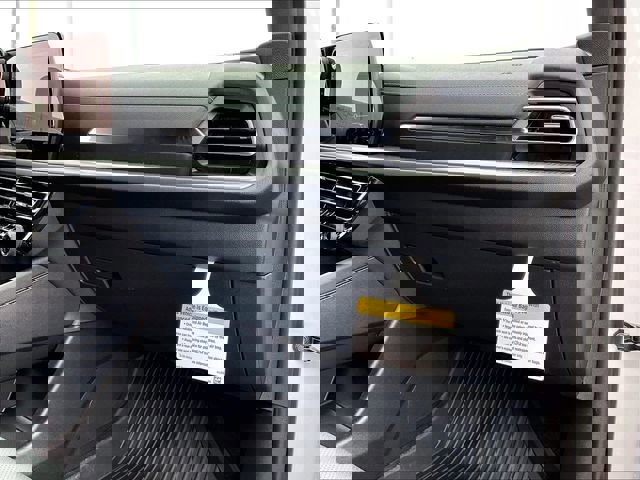 New 2026 Chevrolet Traverse LT w/ Sun and Wheel Package image 27