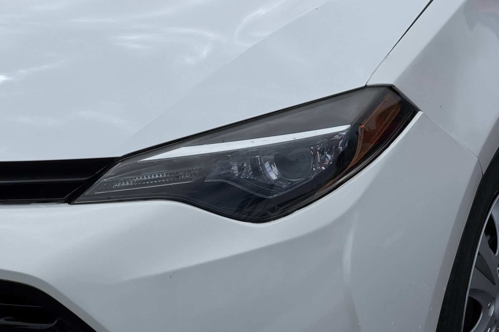 Used 2019 Toyota Corolla LE w/ Carpet Mat Package (TMS) FWD image 45