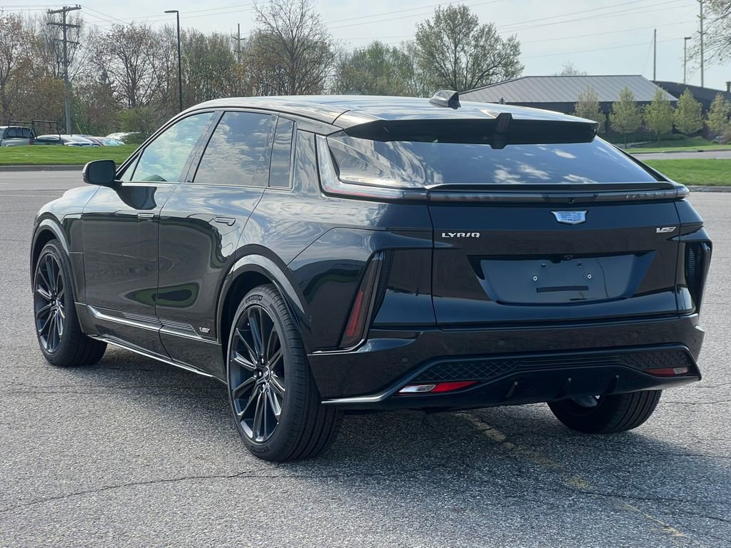 New 2026 Cadillac Lyriq V AWD/4WD image 9