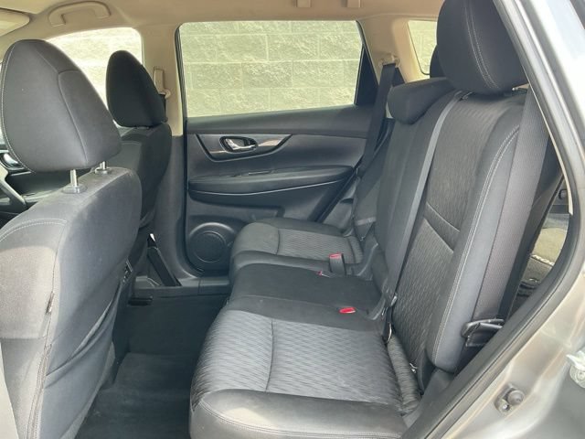 Used 2020 Nissan Rogue SV FWD image 27