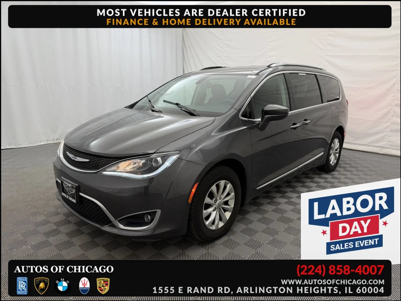 Used 2019 Chrysler Pacifica Touring-L FWD image 1