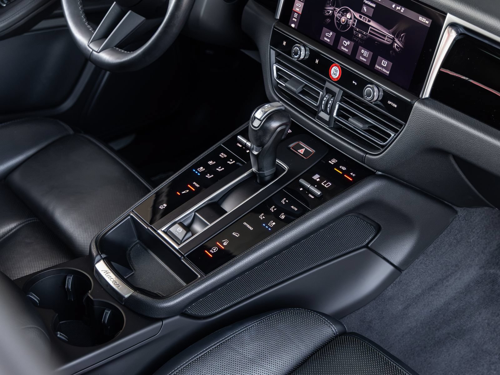 Certified 2024 Porsche Macan S AWD/4WD image 34