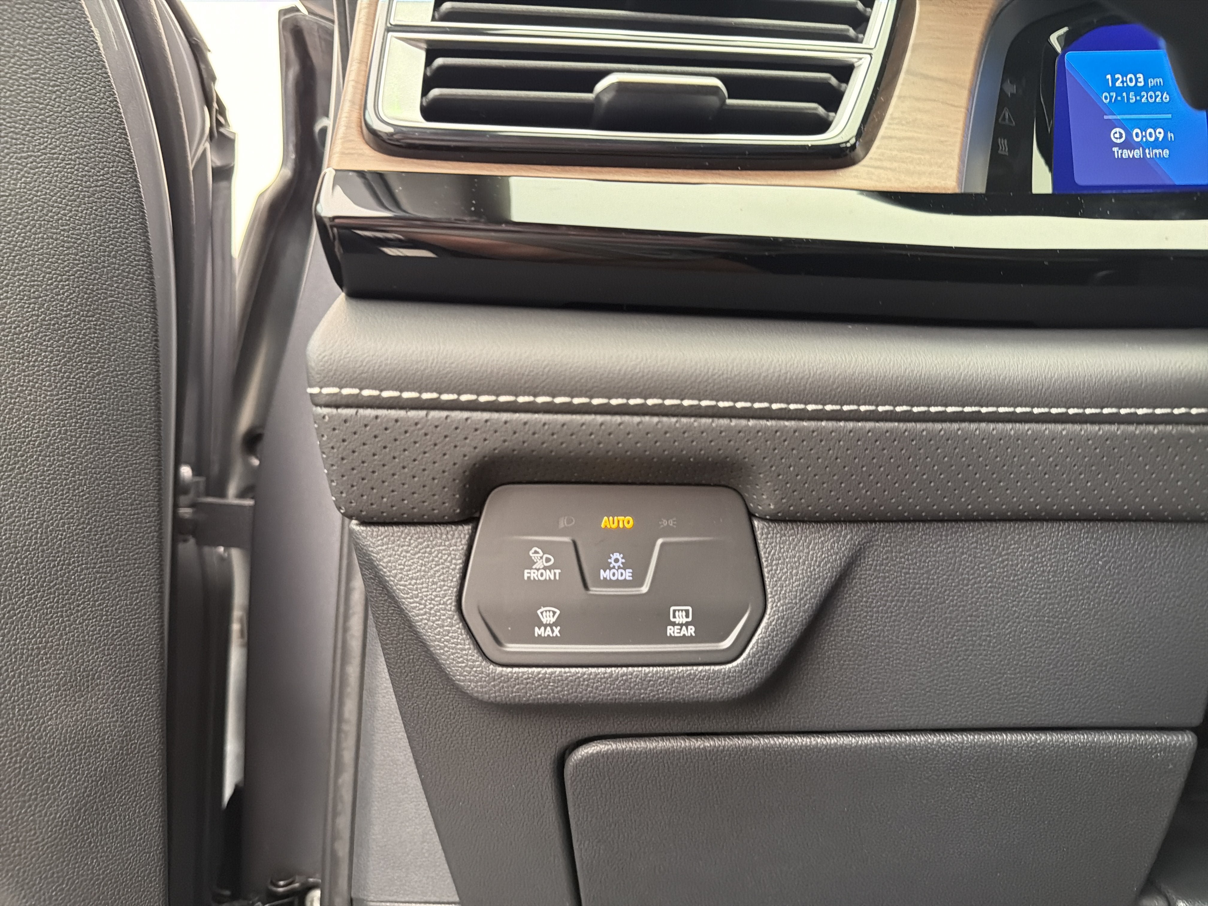 New 2026 Volkswagen Atlas SE AWD/4WD image 16