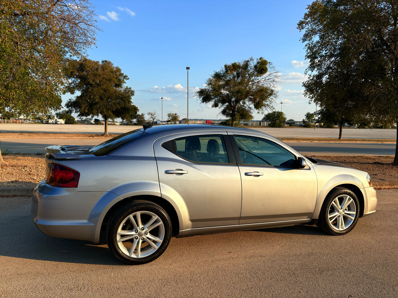 Used 2013 Dodge Avenger SXT w/ Rallye Appearance Group image 41