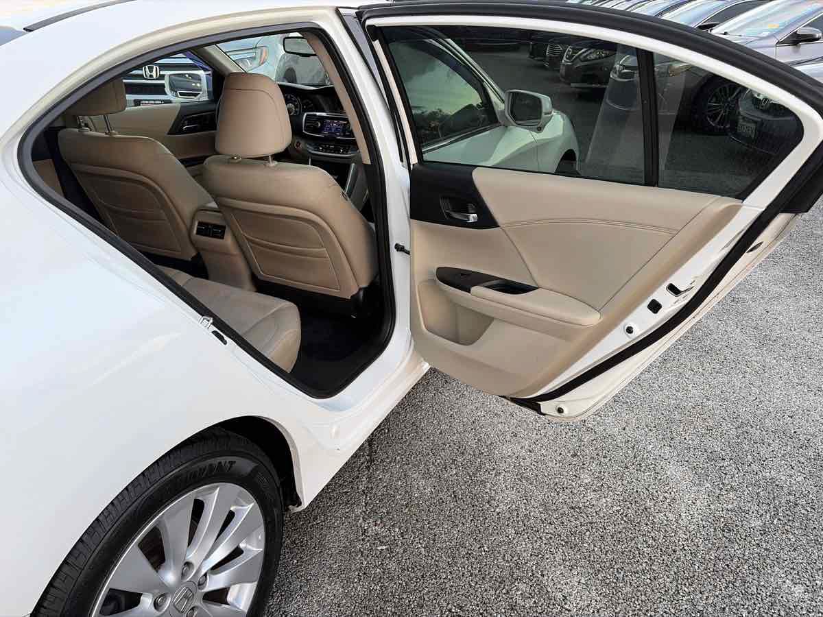 Used 2013 Honda Accord EX-L image 19