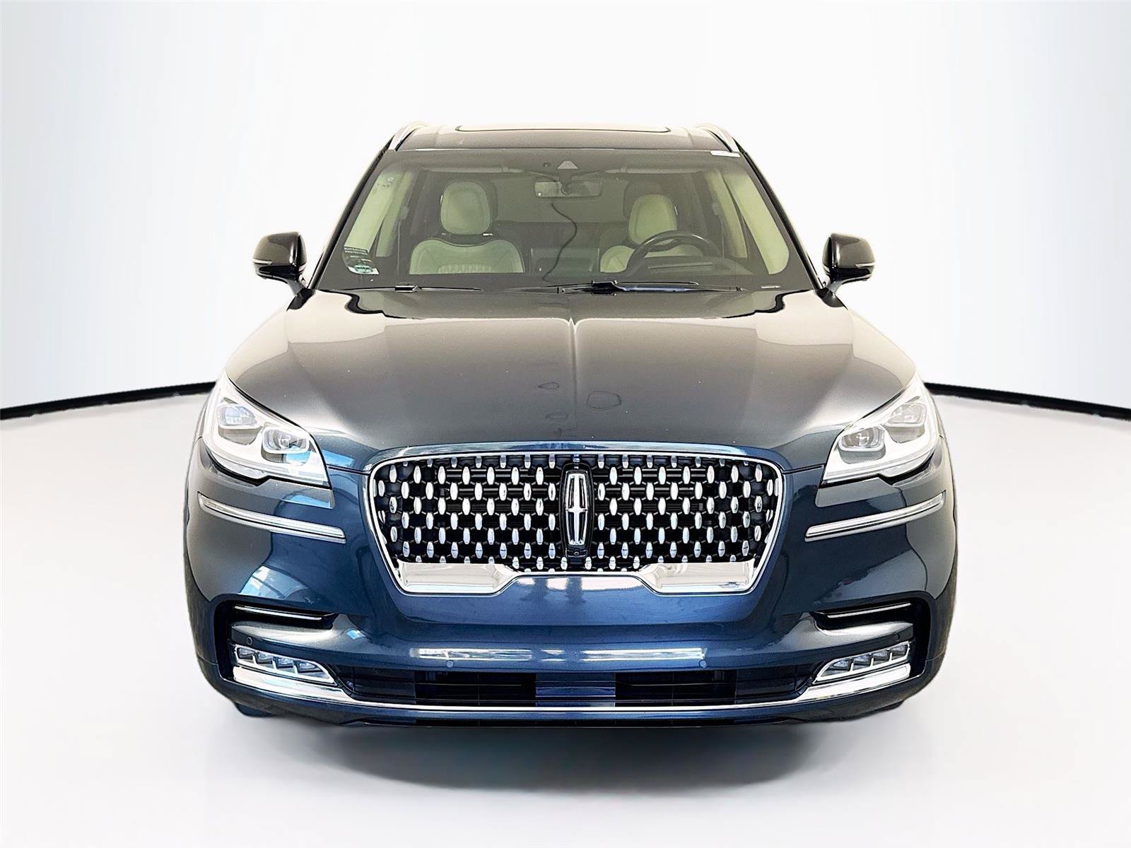 Used 2023 Lincoln Aviator Black Label w/ Dynamic Handling Package AWD/4WD image 34