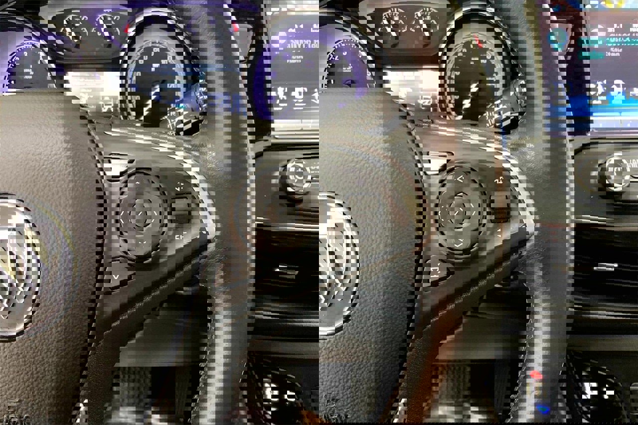 Used 2020 Buick Envision Essence w/ Experience Buick Package image 22