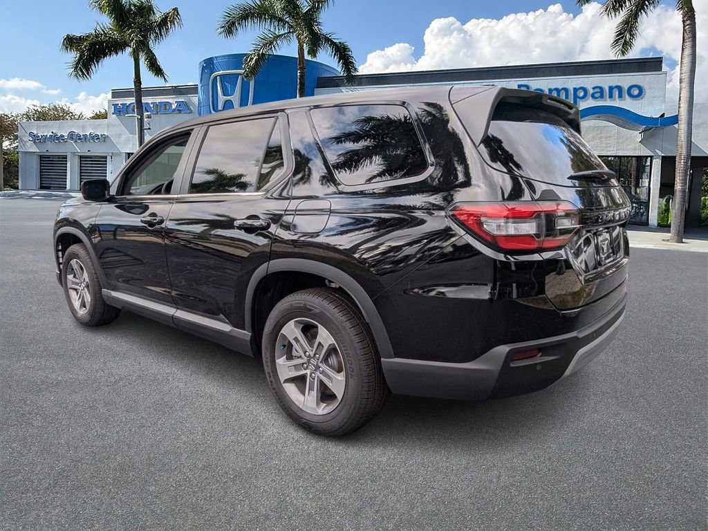 New 2025 Honda Pilot Black Edition image 5