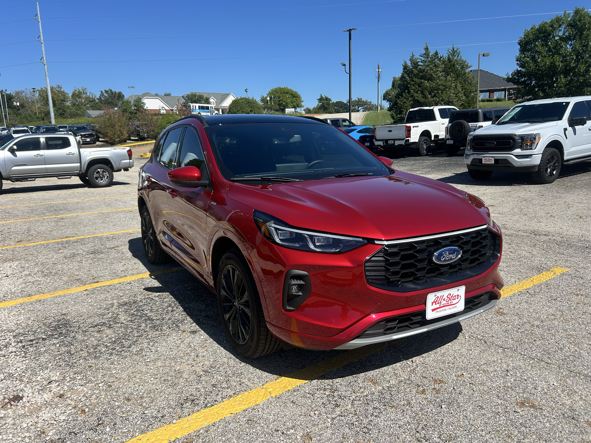 Used 2026 Ford Escape ST-Line Elite w/ Equipment Group 501A AWD/4WD image 2