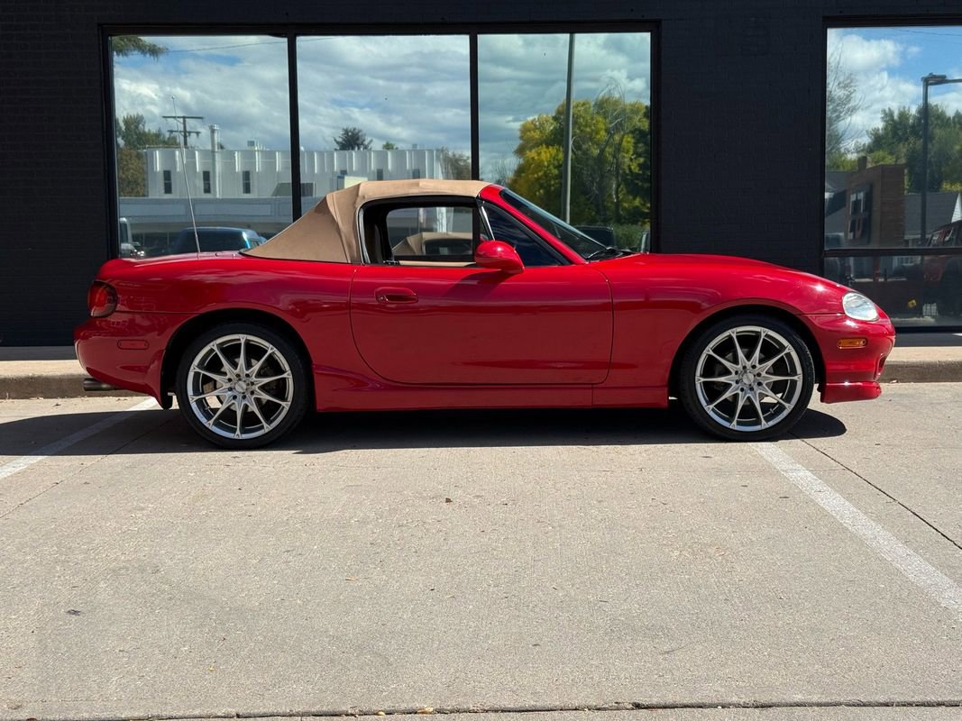 Used 1999 MAZDA MX-5 Miata image 12