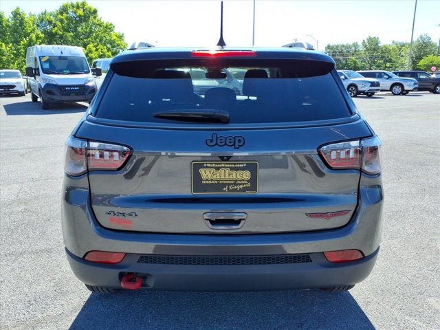 Used 2022 Jeep Compass Trailhawk w/ Trailhawk Convenience Group AWD/4WD image 4