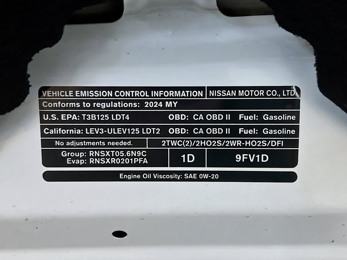 Used 2024 Nissan Titan PRO-4X w/ Pro-4x Utility Package AWD/4WD image 22