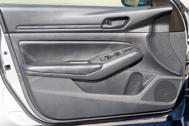 Used 2024 Nissan Altima 2.5 S image 9