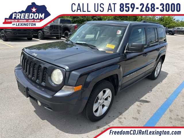 Used 2014 Jeep Patriot Latitude w/ Sun/Sound Group FWD image 1