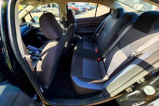 Used 2025 Nissan Versa SV FWD image 20