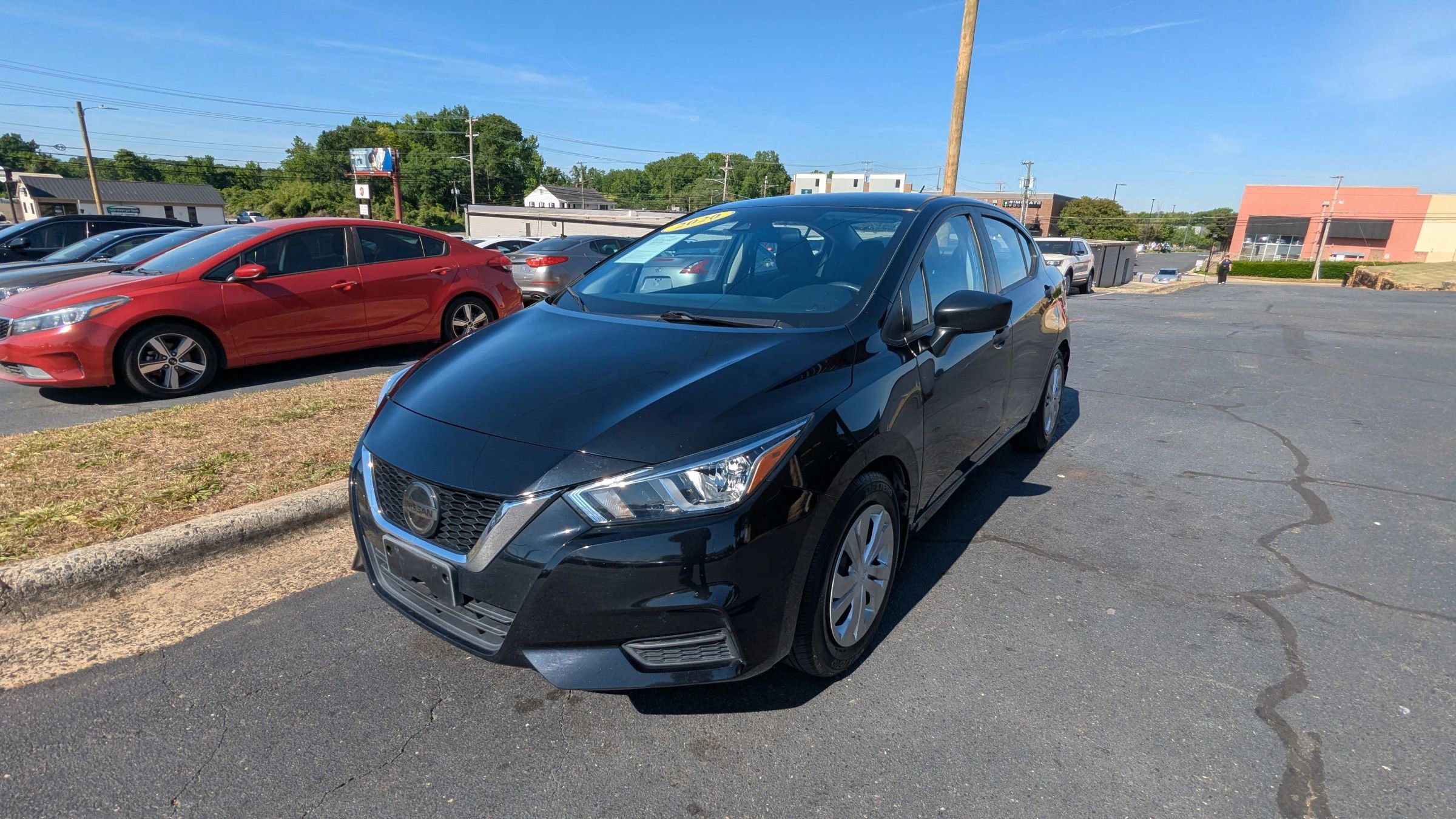 Used 2020 Nissan Versa S FWD image 3