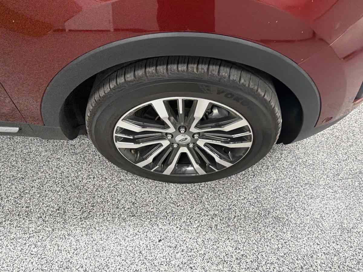 Used 2016 Ford Explorer Platinum AWD/4WD image 46