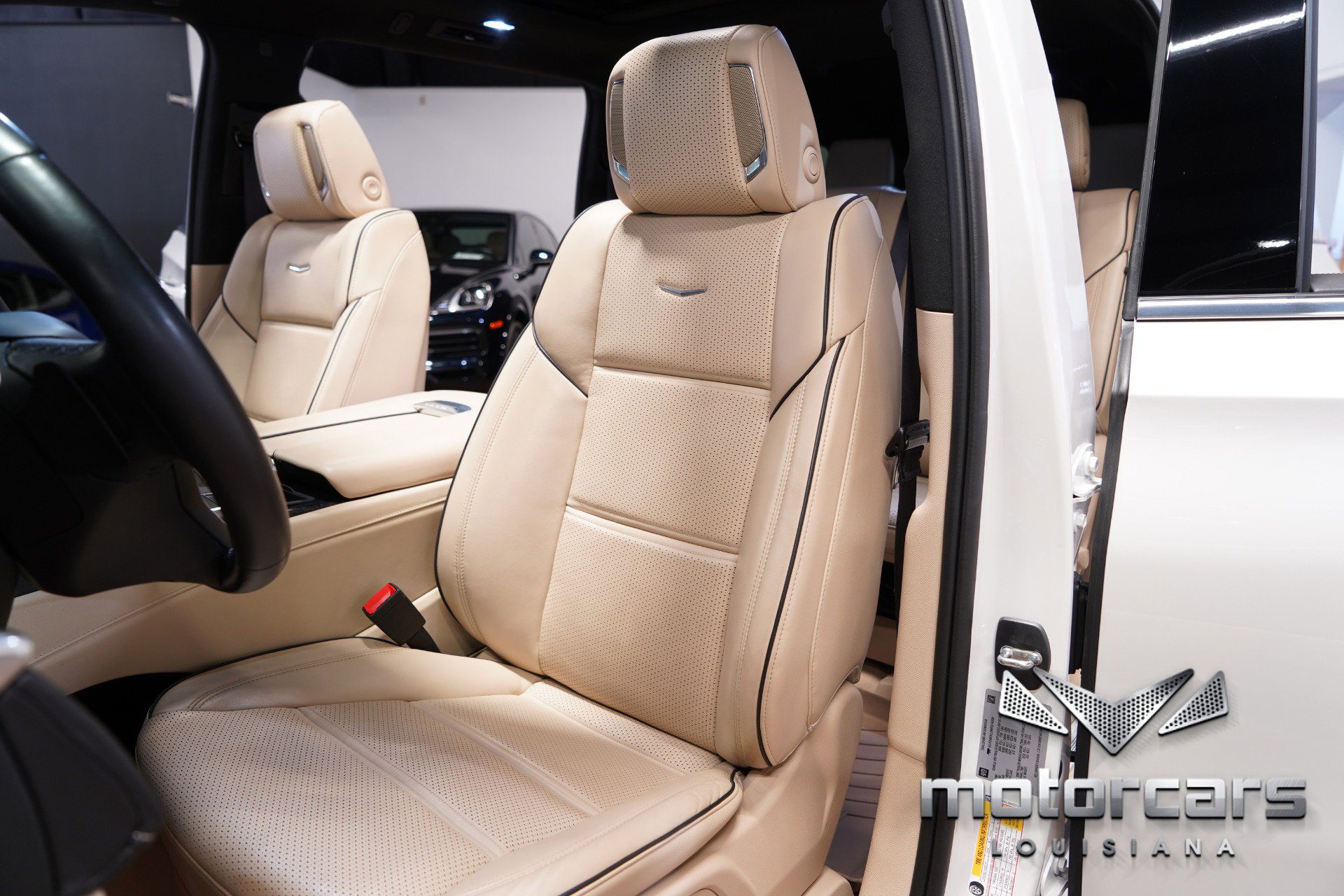 Used 2022 Cadillac Escalade ESV Premium Luxury image 26