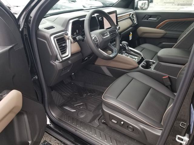 New 2026 GMC Canyon Denali w/ LPO, Black Badging Package AWD/4WD image 6