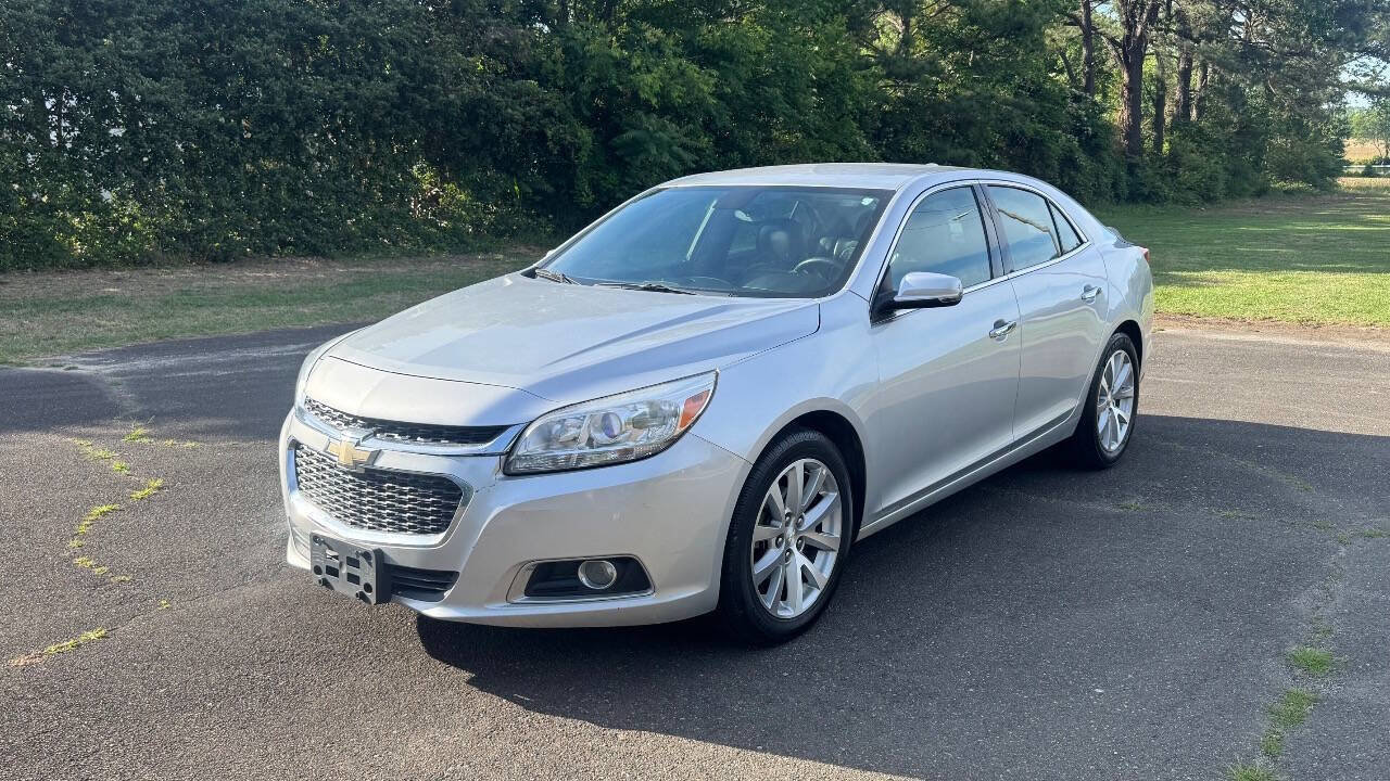 Used 2016 Chevrolet Malibu LTZ FWD image 4