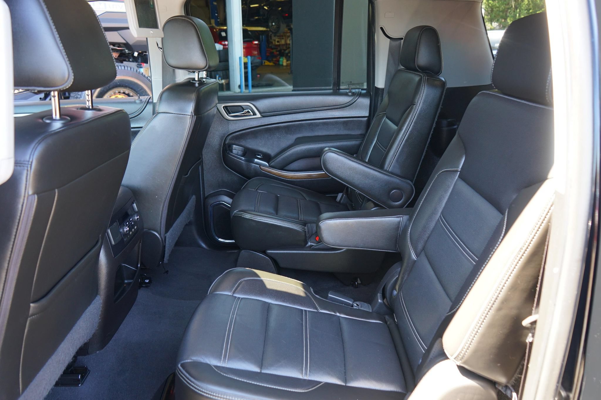 Used 2019 GMC Yukon XL Denali w/ Denali Ultimate Package AWD/4WD image 26