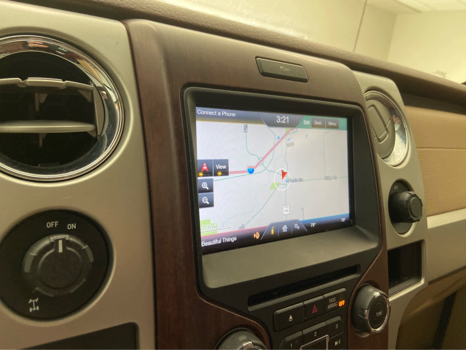 Used 2014 Ford F150 King Ranch w/ King Ranch Luxury Package RWD image 27